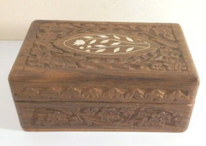 Vintage Wooden CARVED STASH BOX Hinged Inlaid Bone India - Picture 1 of 7