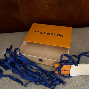 LOUIS VUITTON EMPTY BOX + EXTRAS - Picture 1 of 6