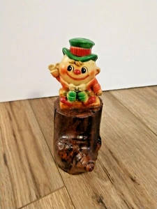 Figura de arte popular Humpty Dumpty de plástico de colección adorno sombrero verde base de madera 7" - Imagen 1 de 7