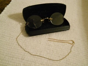 Antike GF Shuron Brille mit Kette & Haarnadel und Bailey's Cleveland Etui - Bild 1 von 12
