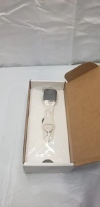 Apple Watch SE 2nd Gen GPS+Cellular 40mm Sport Band Starlight *Read Description - Photo 1 sur 4