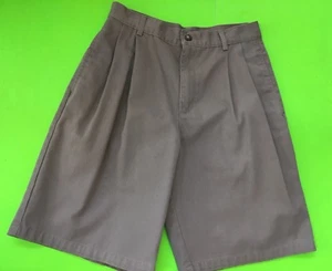 📚📝 BOYS  ‘IZOD’ KHAKI PLEATED SIZE 16 REGULAR UNIFORM SHORTS 📝📚 - Picture 1 of 3