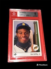 Baseball cards. Ken Griffey Jr, Seattle Mariners. 1989 Upper Deck, Rookie Card