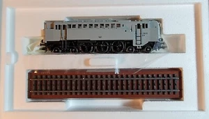 Marklin 37201 BR V 3201 Locomotive with display track HO NEW AC DIGITAL - Picture 1 of 8