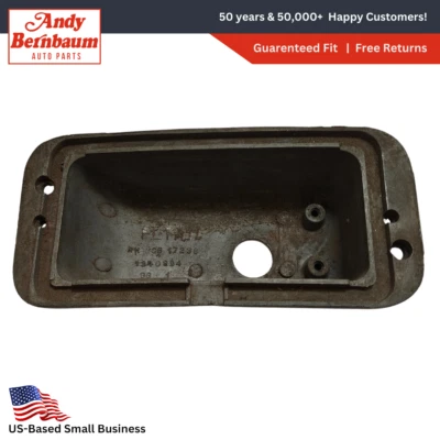 50 Plymouth Suburban Special Deluxe Luz de Estacionamiento Derecha Lámpara Carcasa 1340394 Nuevo de Lote Antiguo Foto 1 de 4