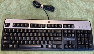 HP 105-Key PS/2 Keyboard Model No SK-2880 Part No. 434820-007 - Picture 1 of 9