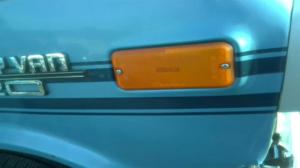 Marcador lateral de esquina/luz de estacionamiento montado en guardabarros para camioneta Chevrolet 30 85-96 Foto 1 de 4