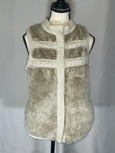 Miss Me Women's Vest Ivory Faux Fur With Rhinestone Studs - Picture 1 of 9
