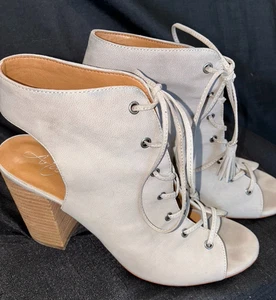 Aurturo Chiang Women's SZ 8.5 Lace Up Gray Peep Toe Block Heel Shoes - Picture 1 of 6