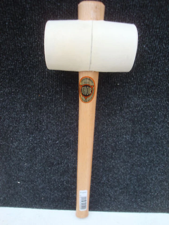 THOR WHITE RUBBER MALLET WOODEN HANDLE    74MM FACE X 127MM      954W - Image 1 of 1