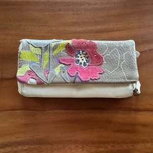 FOSSIL Long Live Vintage Floral Patchwork Leather Studs Wallet RARE - Picture 1 of 3