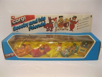 Nuevo en Caja 1982 Corgi Juniors Scooby Doo & Friends 3108 Set de Regalo Picapiedra Foto 1 de 4