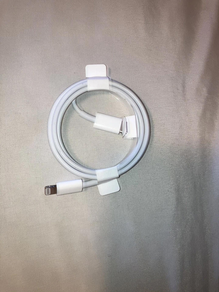 Cable Apple MQGJ2AM/A 1m USB-C a Lightning - Blanco Foto 1 de 1