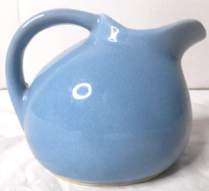 Vtg 3 1/4" Matte Blue Creamer Pitcher Ceramic Farmhouse Decor Open Pour Spout - Picture 1 of 9