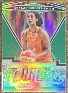 2021-22 Panini Prizm WNBA Skylar Diggins-Smith Fearless Green Prizm #15 Mercury - Foto 1 di 2
