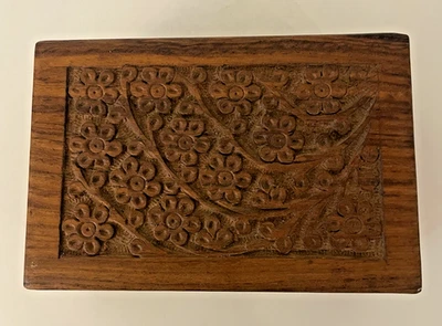 Handcrafted Memorial Pet Urn for Ashes Engraved Tree of Life Pets Up To 85lbs - Image 1 of 4