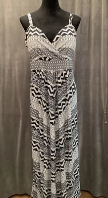 American Rag Cie Padded Surplice Front Shirred Back Fit & Flare Maxi Dress 0X - Image 1 of 4