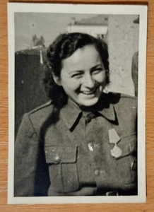 Photo End of WWII Yugoslav Partisan Woman Decorated - Picture 1 of 2