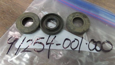 Sellos de aceite para rueda trasera Honda 1965 S65 S90 1966 CM91 CT90 91254-001-000 CANTIDAD 3 NUEVO DE STOCK Foto 1 de 3