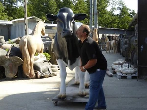 Mächtige XXL 3D😉 Skulptur als Stier oder als Bulle oder als Ochse lebensgroß ? - Bild 1 von 16