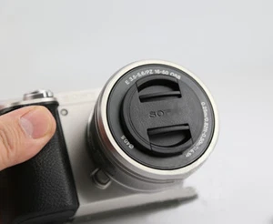 Sony Lens Cap Cover 40.5mm for A5000/6100/6400/zv-1f 1L DSLR Camera E16-50 NEX - Picture 1 of 5