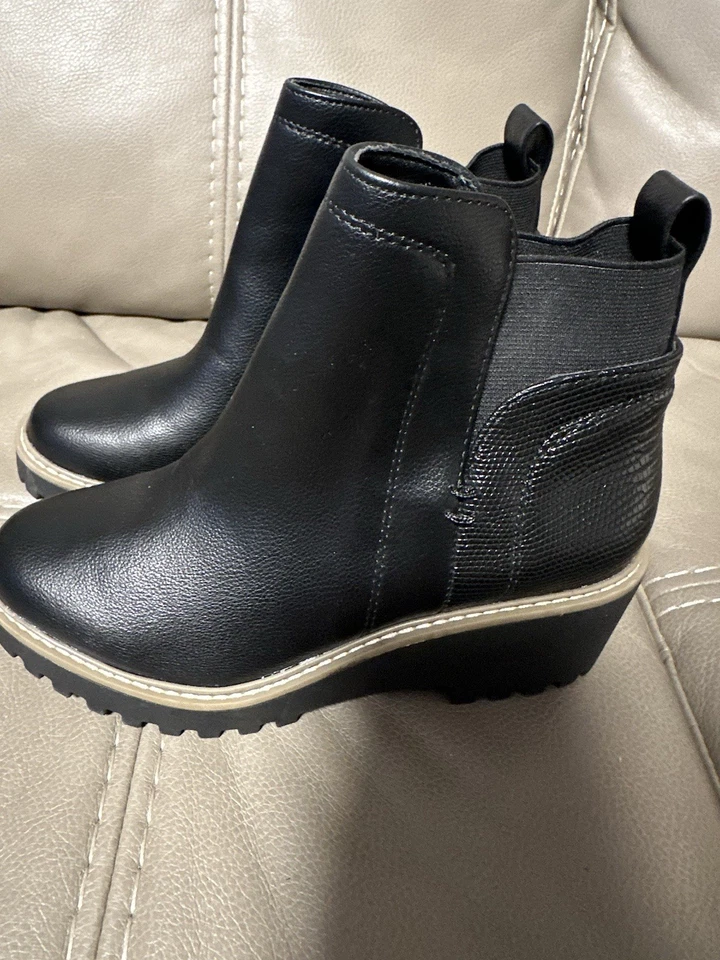 Dolce vita 5 码黑色靴子楔形鞋跟舒适女式踝靴 — 第 1/4 张图片