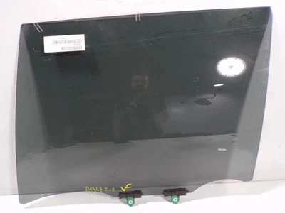 6810442200 CRISTAL VENTANA PUERTA TRASERA IZQUIERDA / 17234604 PARA TOYOTA RAV4 HYBRID 4X2 ADV Foto 1 de 2