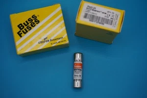 20 Ampere Fuse / Bussmann FNQ-20 / 500 VAC / Box of (10) - Picture 1 of 1