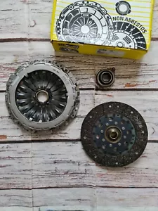 LuK 623328900 Clutch Kit 3pc Mk1 2.4 01 to 03 KIA HYUNDAI 230MM - Picture 1 of 8