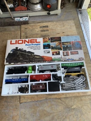 lional fast fright  Foto 1 de 4