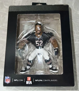 Hallmark 2021 Khalil Mack Chicago Bears caja negra árbol de Navidad adorno nuevo en caja - Imagen 1 de 3