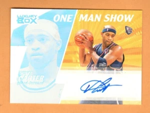 Caja de lujo Topps 2005-2006 One Man Show Vince Carter automático 113/124, ¡casi como nueva! - Imagen 1 de 2