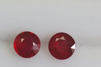 RUBY PIEGON BLOOD RED  1CTS plus   COLLECTORS ITEM pair - Image 1 of 3