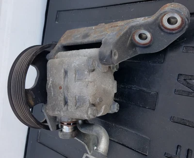 2014-2018 Infiniti Q50 3.7L AWD Hydraulic Steering Pump - Image 1 of 4