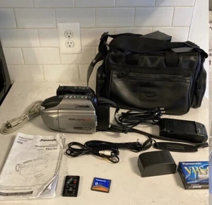 Panasonic Palmcorder 150X Digital HD PV-L501D VHS-C Palm Sight Camcorder WORKS - Picture 1 of 6