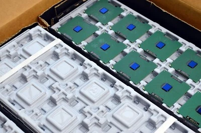 Intel Pentium III Socket 370 933mhz 256KB 133 FSB 1.75V SL52Q Coppermine Core - Image 1 of 2