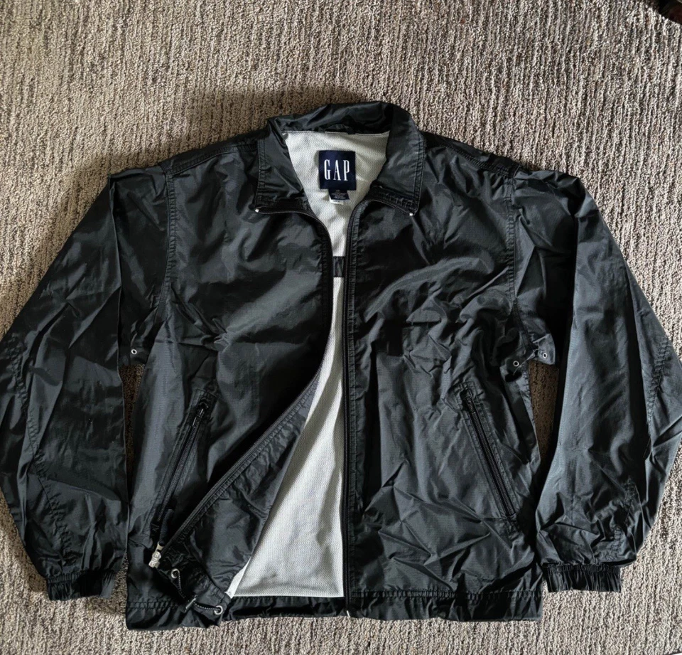 Abrigo chaqueta ligera vintage GAP EUC para hombre XS negro forrado de malla cortavientos Foto 1 de 4