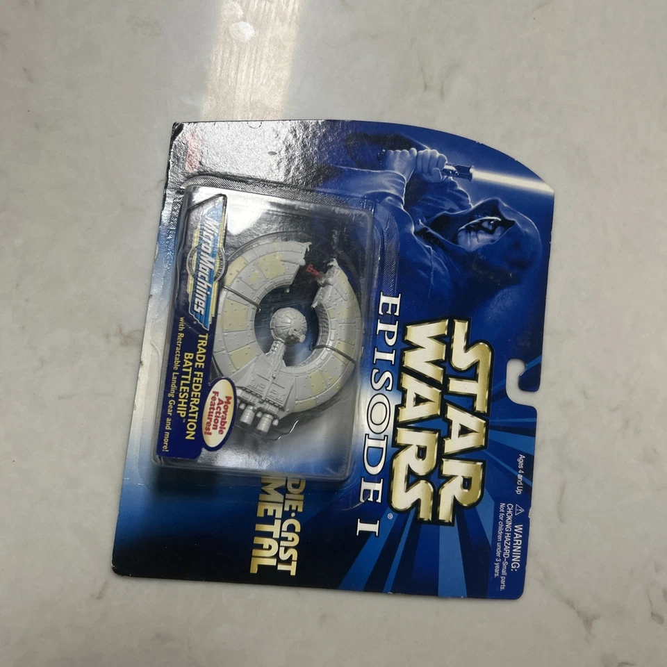 Micro máquinas de metal fundido a presión Star Wars Episodio I acorazado Federación de Comercio Foto 1 de 2