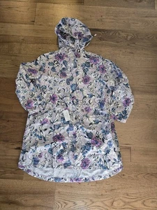 Vera Bradley frisch geschnitten Blumenmuster Lavendel verstaubarer Regenmantel mit Kapuze Größe XL 16 neu mit Etikett - Bild 1 von 7