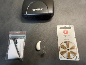 Unitron Moxi B1 Blu RIC hearing aid wireless - Picture 1 of 1