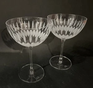 2 Rona Eslovaquia Cristal Grabado Starburst Champagne Martini Vaso Cajón y Barril - Imagen 1 de 6