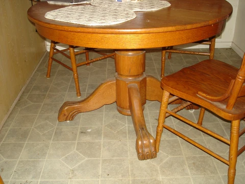 Antique 42" Round Oak Table Cover