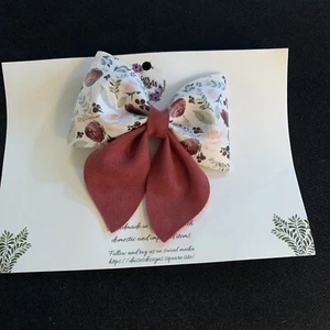 Hair bow In Rust & White Floral Print for girls handmade In Tampa - Picture 1 of 4