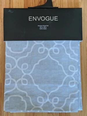 "Par de cortinas con estampado de enrejado de desplazamiento de 96"" en Vogue GRIS BLANCO NUEVAS cortinas" Foto 1 de 4