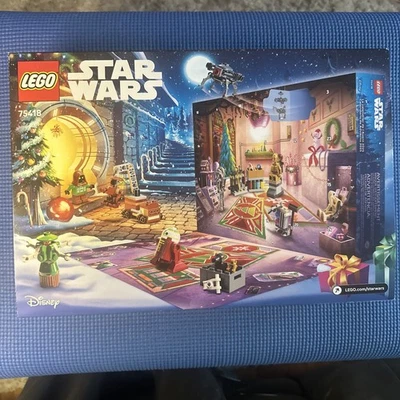 2025 Disney LEGO 75418 Star Wars Advent Calendar  Countdown to Christmas 263 pcs - Image 1 of 4