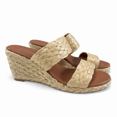 Sandalias de cuña Andre Assous Nitra de dos correas de rafia en natural/platino talla 8M Foto 1 de 4