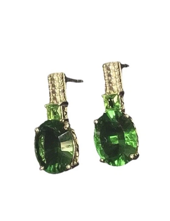 Pendientes TSAVORITA Plata de Ley 925 8x10mm Pendientes TSAVORITA GRANATE GRATIS Foto 1 de 4