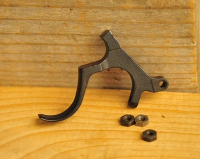 Piezas de gatillo de fábrica Winchester modelo 70 postes 64 con tuercas Foto 1 de 4