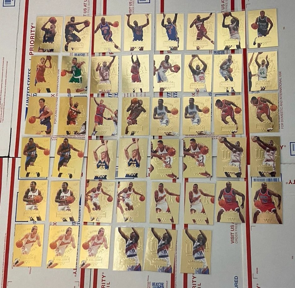 Lote de 46 1995-96 Fleer Ultra Gold Medallion cartas paralelas semi estrelas, comuns - Imagem 1 de 4