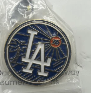 LA DODGERS PIN UNOCAL 76 PROMO * 2019 * Los Angeles Dodgers sealed with card - Picture 1 of 3